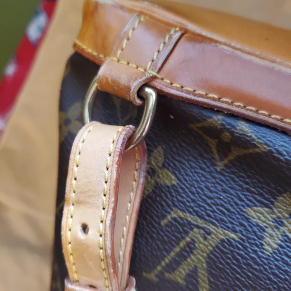 Louisvuitton Mini backpack in monogram - Picture 12 of 16